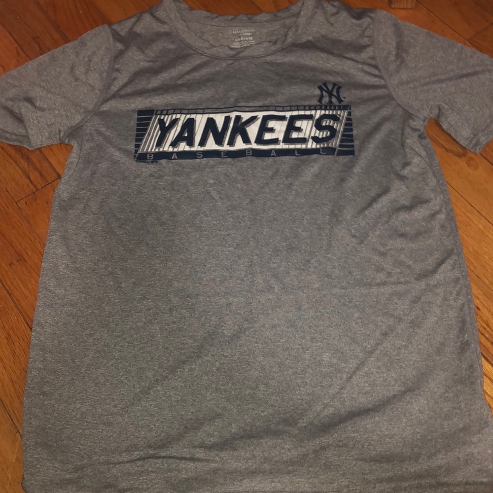 Yankees T-shirt